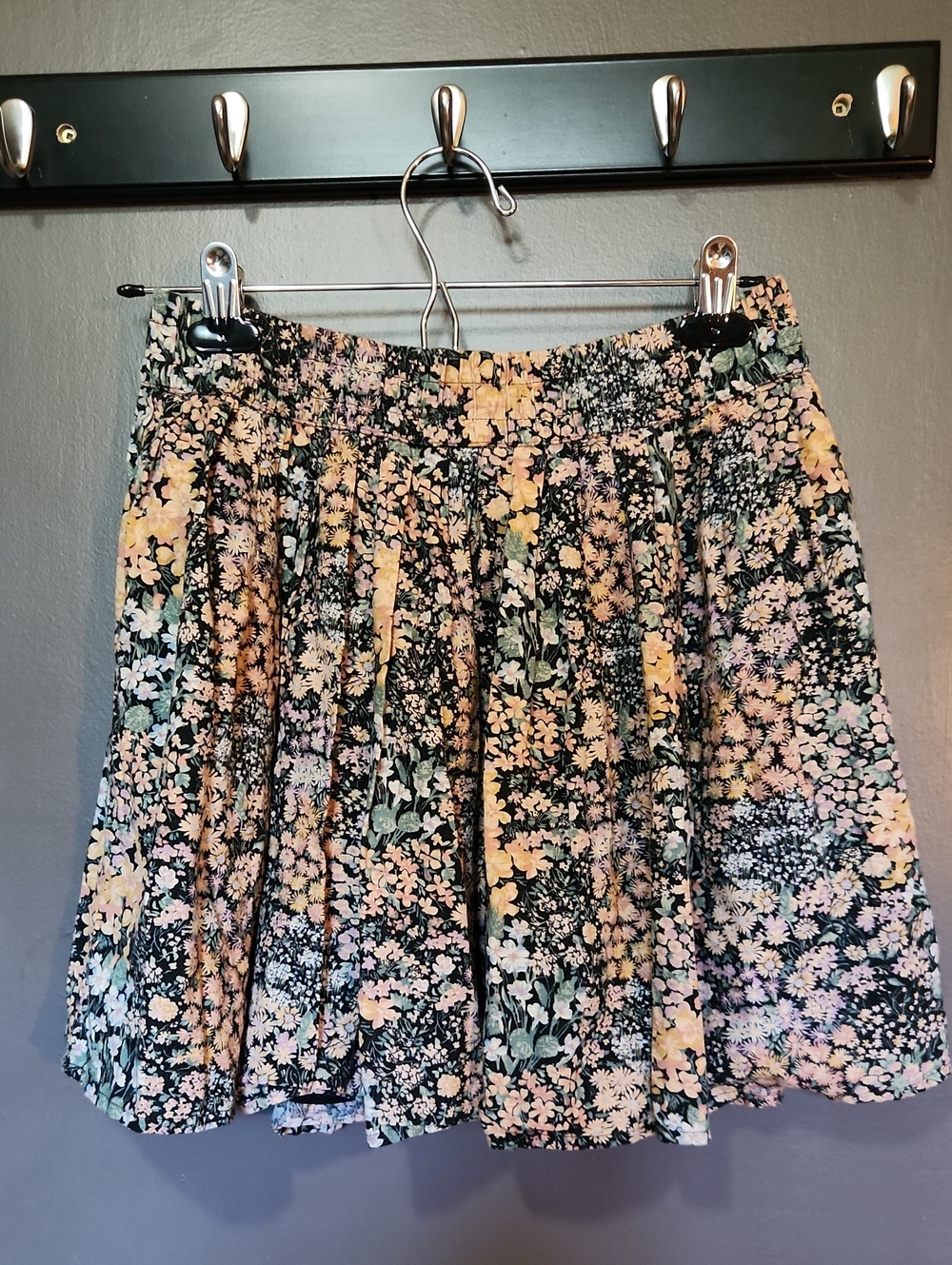 American Eagle Floral Linen Blend Mini Skirt